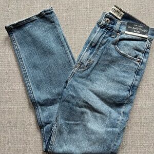 Abercrombie Ultra High Rise Ankle Straight Jeans - Curve Love